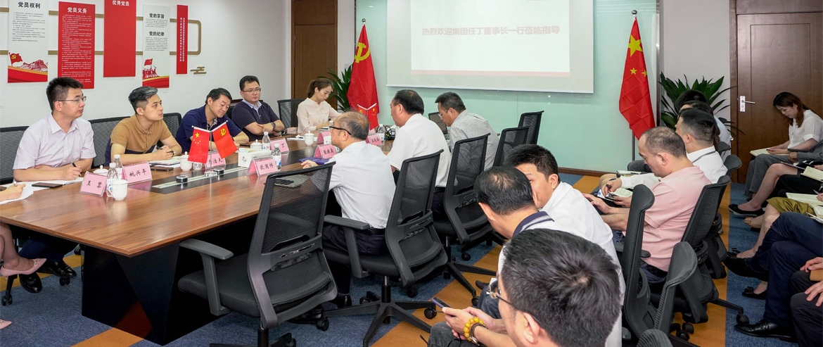 为旅游插上航空“翅膀”，给旅游增添科技“引擎”，用创新创造更大价值