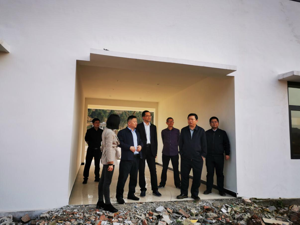 必发888集团党委副书记、董事陈日到邓家沟村开展帮扶工作