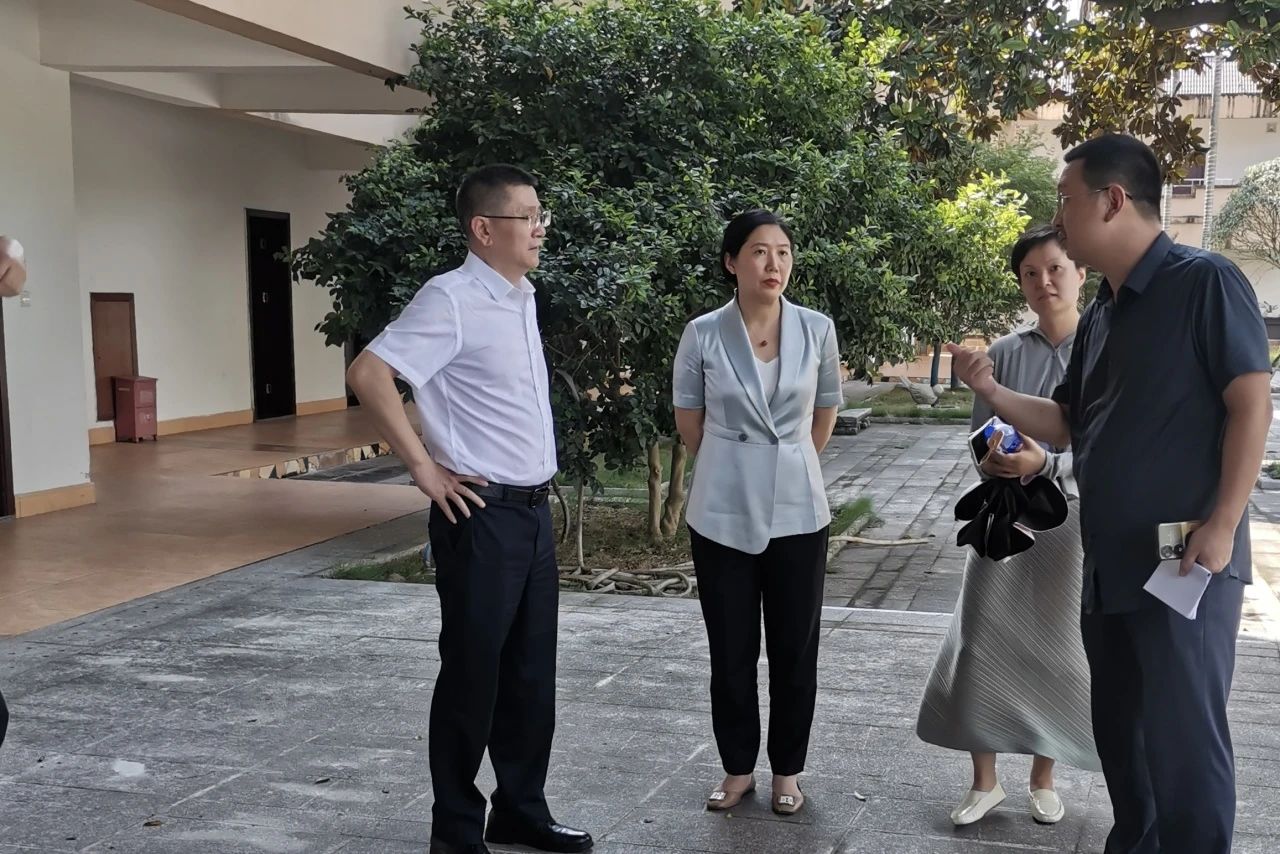 省必发888集团领导率队调研成都东部新区天府山庄