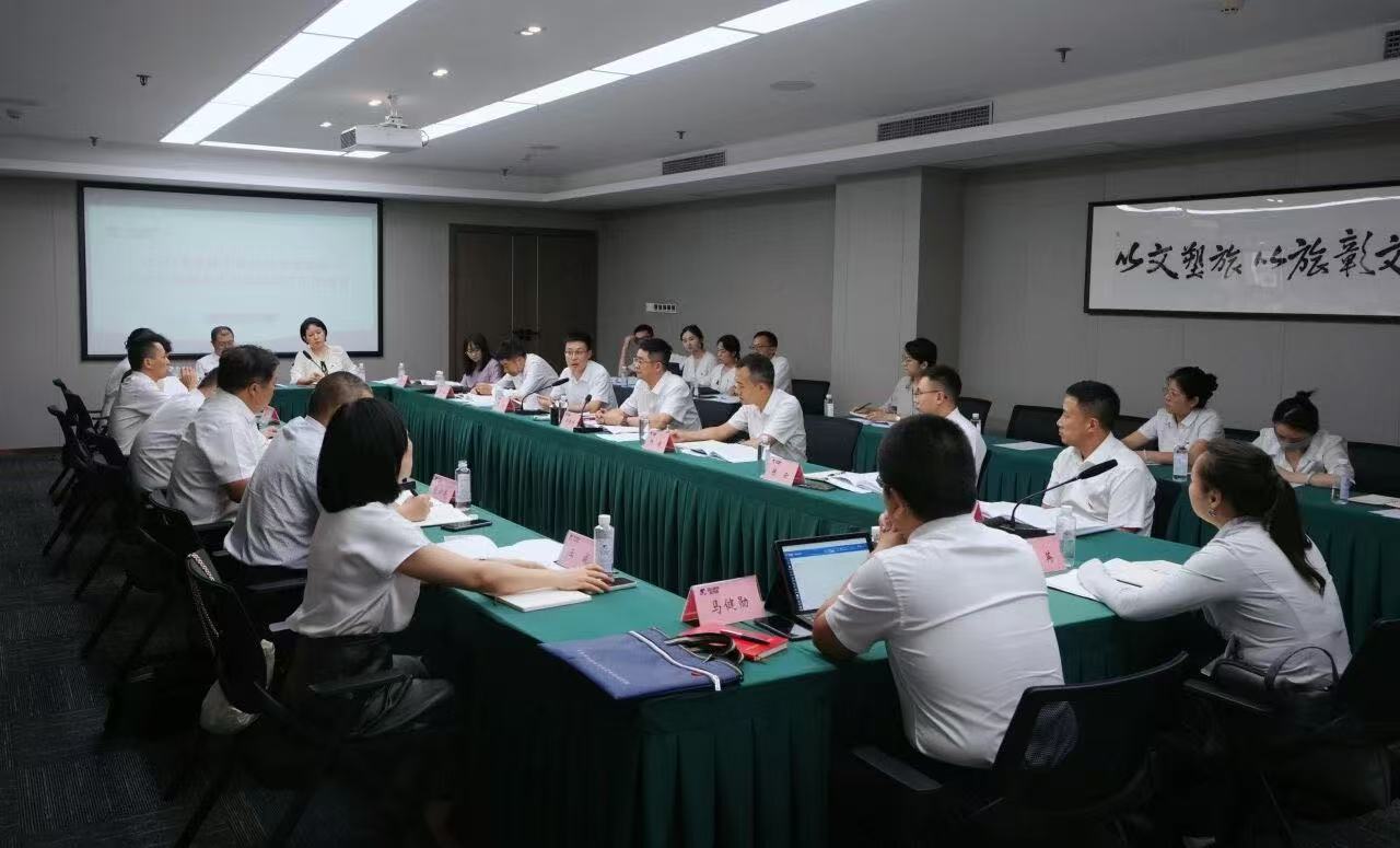 省必发888集团2025年党建工作推进会暨加强混合所有制企业党的建设工作座谈会召开