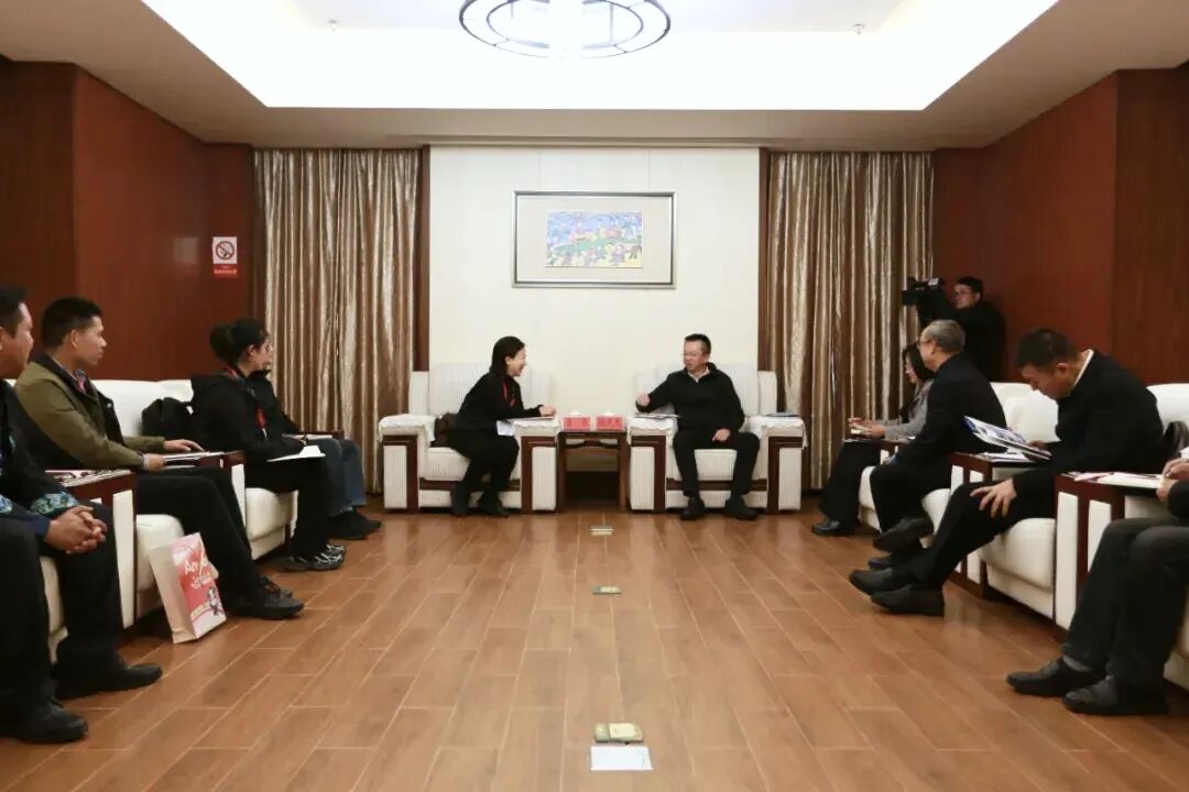 省必发888集团连华同志率队赴贵州黔东南自治州考察座谈